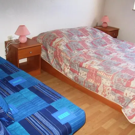 In Rogoznica With Terrace, Air Condition, Wifi, Washing Machine روغوزنيكا