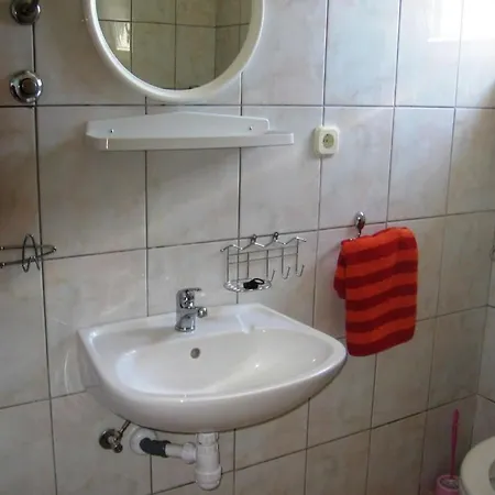 شقة In Rogoznica With Terrace, Air Condition, Wifi, Washing Machine